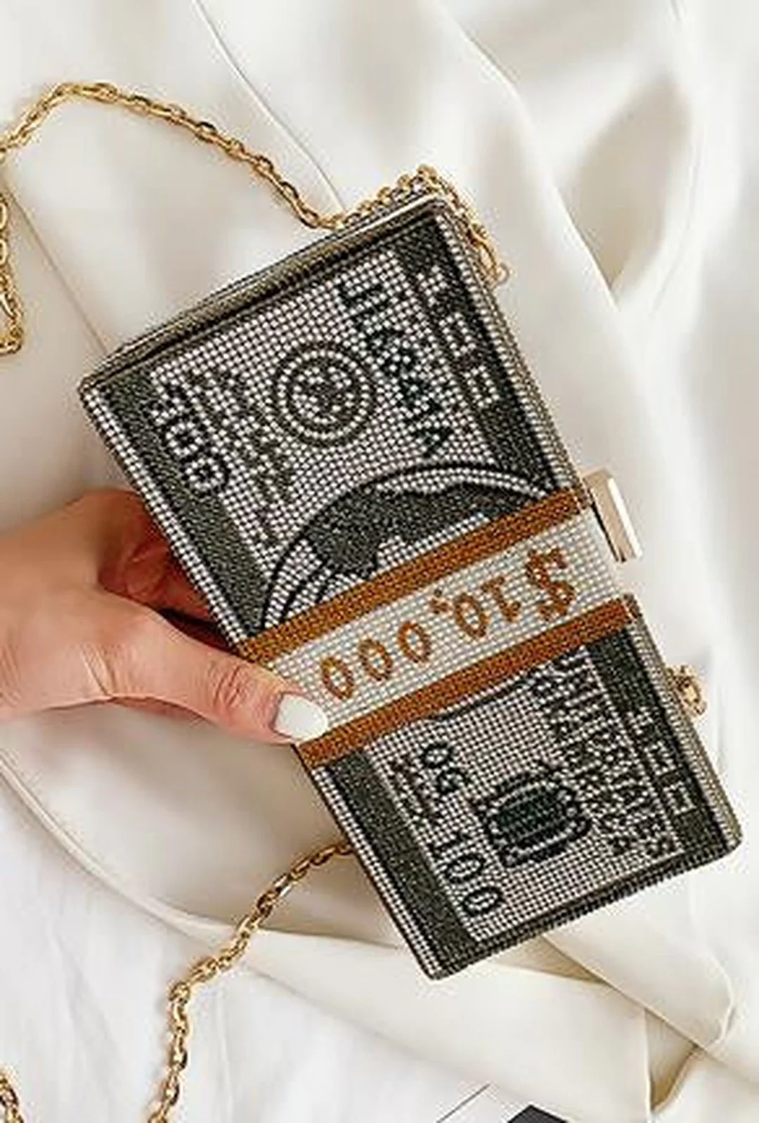 AMRKCA - SPARKLING BEADS MONEY BAG - Image 3