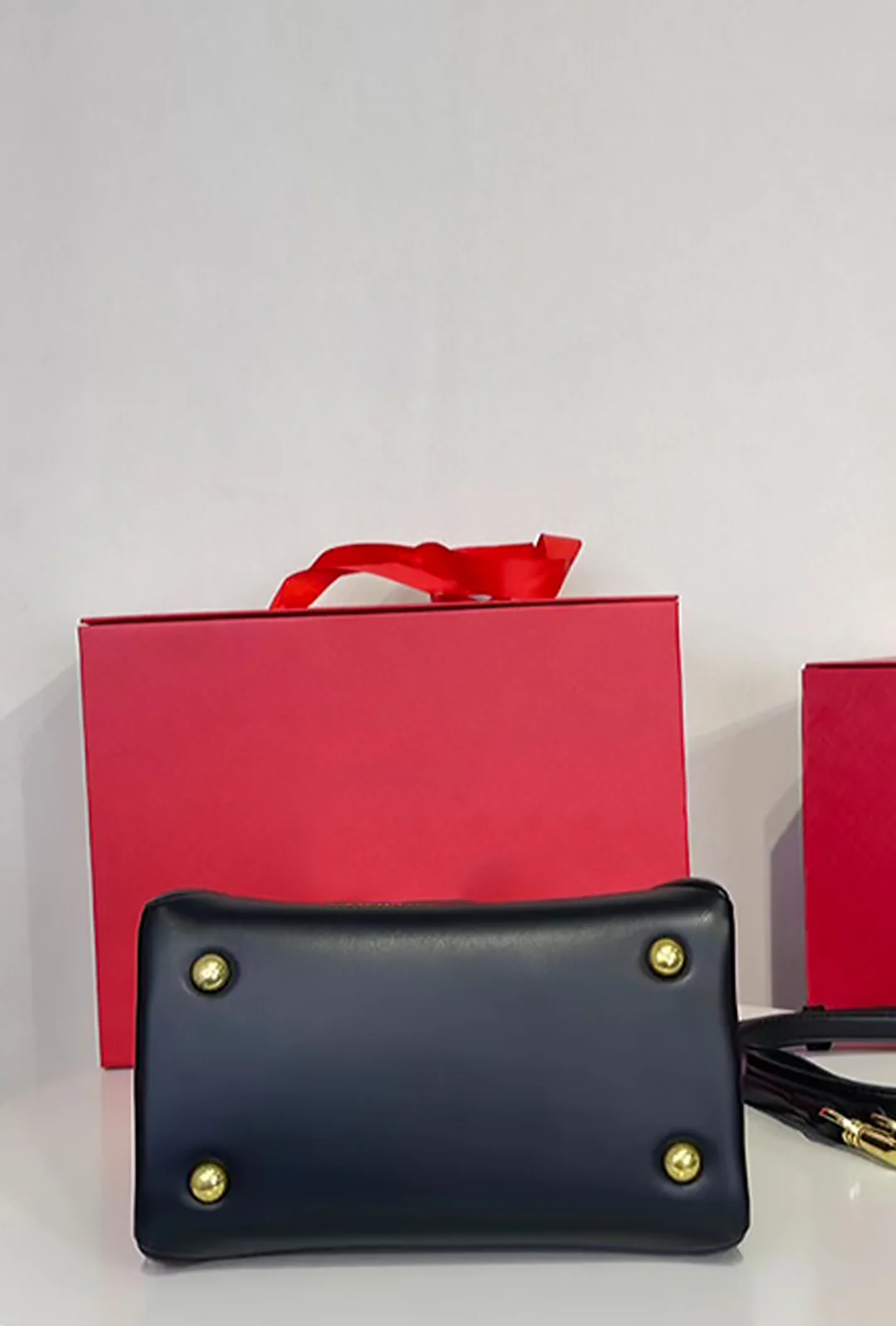 VIVIENNE - STUDROCK SATCHEL TOTE BAG - Image 6